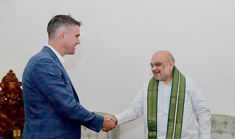 கெவின் பீட்டர்சன் மற்றும் அமித் ஷா