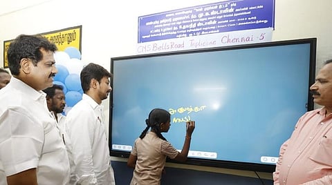 7 சென்னை பள்ளிகளில் உயர்தர அறிவுத்திறன் வகுப்பறை திறப்பு