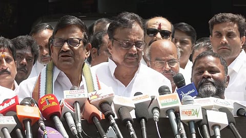 செய்தியாளர்களிடம் பேசிய ஈவிகேஎஸ் இளங்கோவன்