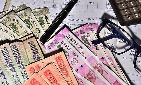 பழைய பென்ஷன் திட்டத்துக்கு திரும்ப மத்திய அரசு ஊழியர்களுக்கு வாய்ப்பு