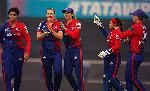 மகளிர் பிரீமியர் லீக்: ஆர்சிபிக்கு எதிரான ஆட்டத்தில் 60 ரன்கள் வித்தியாசத்தில் டெல்லி வெற்றி