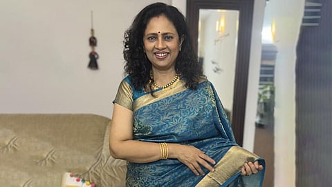 எமோஷனல் கனெக்டிங்கை ஆண்கள் சரியாக கையாளுகின்றனரா? - லட்சுமி ராமகிருஷ்ணன் | Women's Day Special