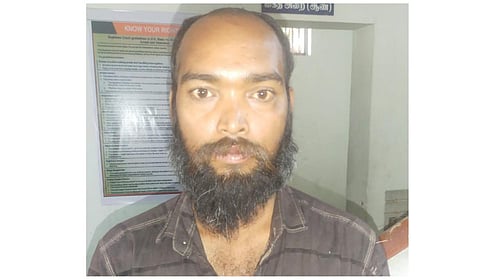 கைது செய்யப்பட்ட சதீஷ்