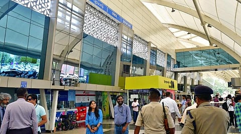 கோவை விமான நிலையத்தில் கடந்த ஓராண்டில் 25 லட்சத்தை கடந்த பயணிகள் எண்ணிக்கை