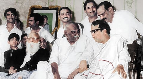 வரலாறு முக்கியம் பாஸ்