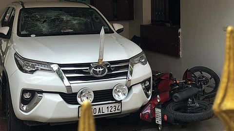 ஆளுங்கட்சியினரே மோதிக்கொள்ளும் அரசியல் அவலம்!