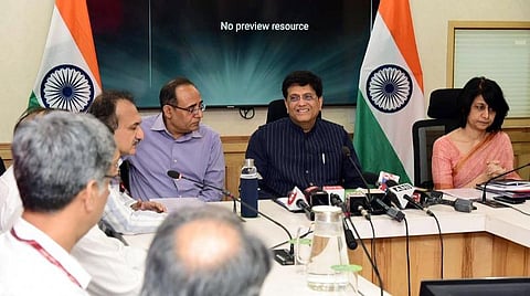 மத்திய ஜவுளித்துறை அமைச்சர் பியூஷ் கோயல், பிரதமர் மித்ரா மெகா டெக்ஸ்டைல் பூங்காக்கள் குறித்த செய்தியாளர் கூட்டத்தில் உரையாற்றினார்.