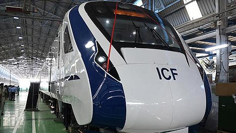 சென்னை ஐ.சி.எஃப்-ல் தயாரிக்கப்பட்ட 11-வது வந்தே பாரத் ரயில்: அடுத்த வாரம் டெல்லி - ஜெய்ப்பூர் இடையே இயக்க முடிவு