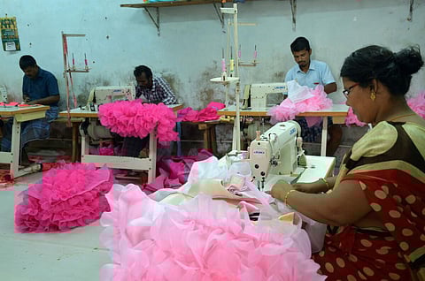 சேலத்தில் ரூ.880 கோடி, விருதுநகரில் ரூ.1,800 கோடியில் ஜவுளிப் பூங்காக்கள்: தமிழ்நாடு பட்ஜெட் 2023-ல் அறிவிப்பு