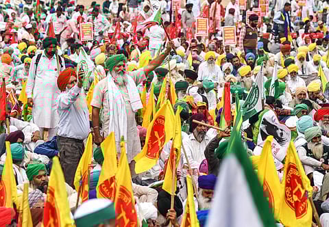 டெல்லியில் மகாபஞ்சாயத்து | மத்திய வேளாண் அமைச்சரை சந்தித்த விவசாயிகள் - ஏப்ரல் 30-ல் மீண்டும் கூடப் போவதாக அறிவிப்பு