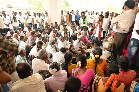 ஓசூர் அருகே சிப்காட் அமைக்க எதிர்ப்பு - 88-வது நாளாக விவசாயிகள் போராட்டம்