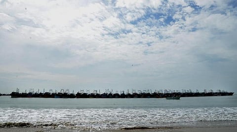 தமிழக மீனவருக்கு 14 மாதம் சிறை - இலங்கை நீதிமன்றம் உத்தரவு