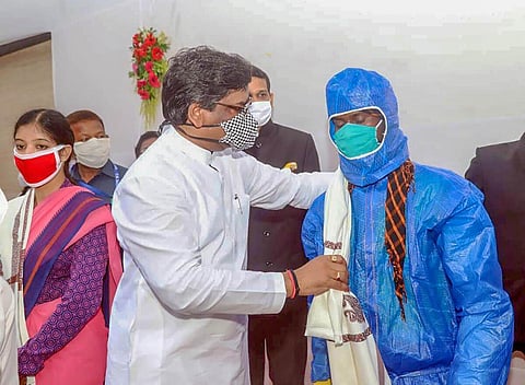 கரோனா தொற்று அதிகரித்துள்ளதால் 50,000 டோஸ் தடுப்பூசி கேட்கிறது ஜார்க்கண்ட் அரசு