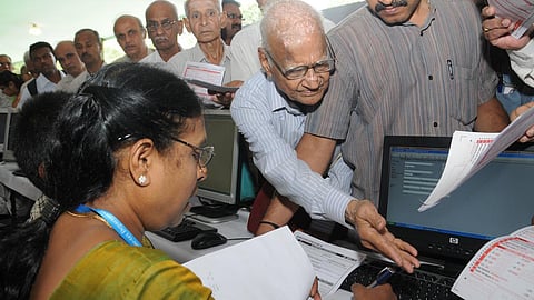 2022-23 நிதி ஆண்டில் மூத்த குடிமக்கள் ரூ.1.13 லட்சம் கோடி வரி செலுத்தல்