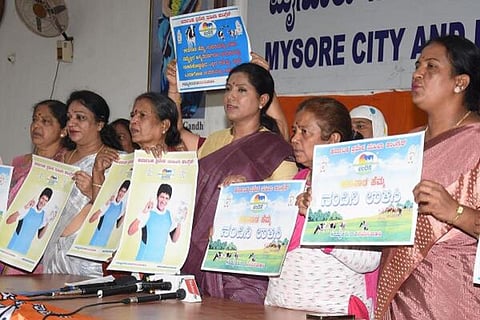 நந்தினிக்கு ஆதரவாக மைசூரில் காங்கிரஸ் கட்சியினர் மேற்கொண்ட பிரச்சாரம்