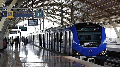 மெட்ரோ பெண் பயணிகளின் பாதுகாப்புக்காக பெண்களே இயக்கும் இணைப்பு வாகன வசதி: மெட்ரோ ரயில் நிறுவனம் திட்டம்