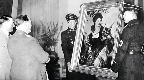 தோல்வியடைந்த ஓவியனின் கலைக் கொள்ளை