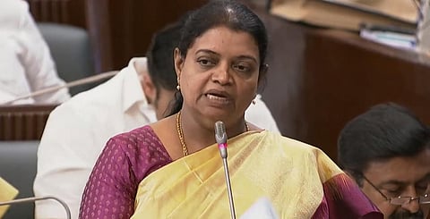 18,573 அங்கன்வாடி பணியாளர்களுக்கு ரூ.17.53 கோடியில் ஸ்மார்ட் போன்கள்: சமூகநலத் துறை அமைச்சர் கீதா ஜீவன் தகவல்