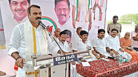 நாமக்கல் மாவட்ட பாஜக அலுவலகத்தில் நடைபெற்ற கட்சிக் கொடியேற்று விழாவில், மத்திய இணையமைச்சர் எல்.முருகன் பேசினார்.