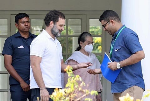 அரசு இல்லத்தை காலி செய்த ராகுல் காந்தி - மக்களின் இதயங்களில் குடியிருப்பதாக காங். கருத்து