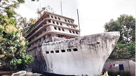 பாப்கார்ன்: விவசாயி கட்டிய டைட்டானிக் வீடு!