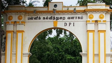 அரசுப் பள்ளிகளில் மாணவர் சேர்க்கை தீவிரம்: தன்னார்வலர்களை பயன்படுத்த உத்தரவு