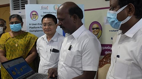 தமிழகத்தில் உணவு பாதுகாப்பு துறைக்கு இணையதளம், குறைதீர்வு செயலி அறிமுகம்