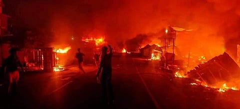 மணிப்பூர் | பழங்குடிகளின் போராட்டத்தில் வன்முறை; 5 நாட்கள் இணைய சேவை முடக்கம்