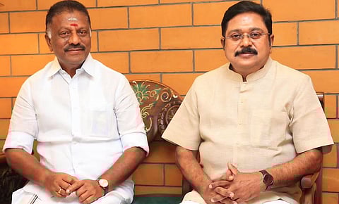 சென்னையில் அமமுக பொதுச் செயலாளர் டிடிவி தினகரனைச் சந்தித்த ஓ.பன்னீர்செல்வம்