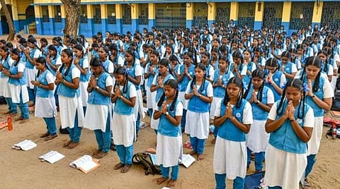 புதுச்சேரி அரசு பள்ளிகளில் வரும் கல்வியாண்டு முதல் 6, 7, 8, 9, 11-ம் வகுப்புகளில் சிபிஎஸ்இ பாடத்திட்டம் அமல்