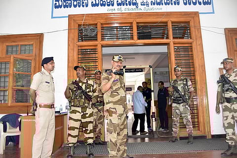 கர்நாடகாவில் நாளை வாக்கு எண்ணிக்கை