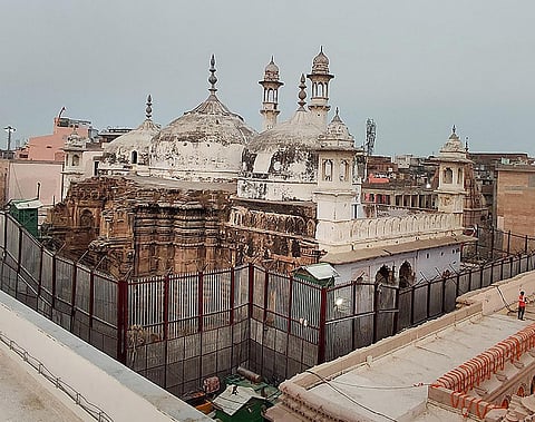 வாரணாசி கியான்வாபி மசூதியில் கண்டுபிடிக்கப்பட்ட சிவலிங்கத்தை ‘கார்பன் டேட்டிங்’ செய்ய அலகாபாத் உயர் நீதிமன்றம் உத்தரவு