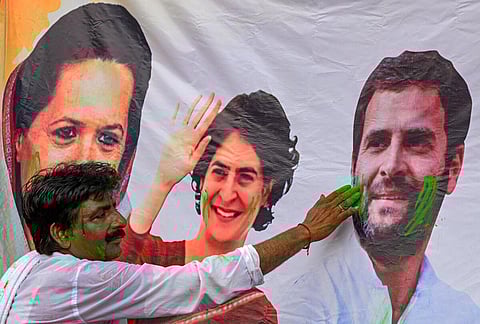 Karnataka Election Results | கர்நாடகாவில் அறுதிப் பெரும்பான்மையுடன் ஆட்சி அமைக்கிறது காங்கிரஸ்