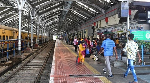 சென்ட்ரல், எழும்பூர் ரயில் நிலையங்களில் மருந்தகத்துடன் அவசர கால மருத்துவ உதவி மையங்கள்