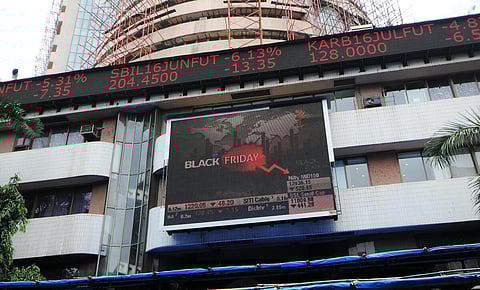 சென்செக்ஸ் 413 புள்ளிகள் வீழ்ச்சி