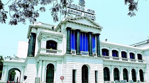 தமிழகம் முழுவதும் 30-க்கும் மேற்பட்ட ஐஏஎஸ் அதிகாரிகள், பல்வேறு துறைகளுக்கு இடமாற்றம்