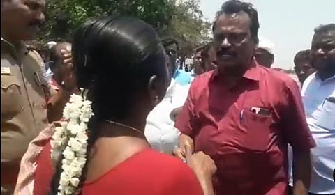 சின்னசேலம் வட்டாட்சியருக்கு மிரட்டல்: விசிக மாவட்டச் செயலாளர் மீது வழக்குப் பதிவு