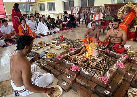 பழநியில் போகர் ஜெயந்தி விழா: ஜப்பான் பக்தர்கள் சிறப்பு யாகம்