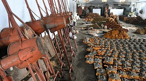 சொந்த ஊர் சென்ற வட மாநில தொழிலாளர்களில் 30% பேர் திரும்பாததால் கோவை தொழில் நிறுவனங்களில் உற்பத்தி பாதிப்பு