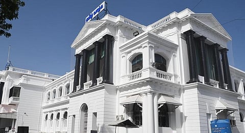 தமிழகத்தில் 39 ஐபிஎஸ் அதிகாரிகள் பணியிட மாற்றம்: டிஜிபியாக 4 பேருக்கு பதவி உயர்வு