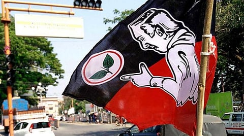 திமுக ஆட்சி குறித்து ஆளுநரிடம் புகார் அளிக்க அதிமுக சார்பில் சென்னையில் இன்று பேரணி