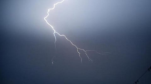 அருப்புக்கோட்டை | ஆடு மேய்த்த 2 இளைஞர்கள் மின்னல் தாக்கி உயிரிழப்பு