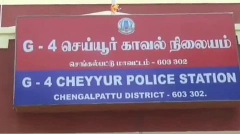 கள்ளச்சாராய விவகாரம் எதிரொலி: காத்திருப்போர் பட்டியலில் செய்யூர் காவல் ஆய்வாளர்