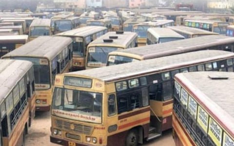 நெரிசல் நேரங்களில் சுமைகளை ஏற்றக் கூடாது: போக்குவரத்துக் கழகம் அறிவுறுத்தல்