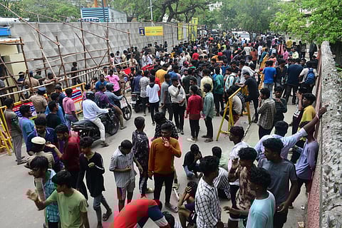 சென்னையில் கள்ளச் சந்தையில் ஐபிஎல் டிக்கெட் விற்ற 20 பேர் கைது; 54 டிக்கெட்டுகள், ரூ.11,000 பறிமுதல்