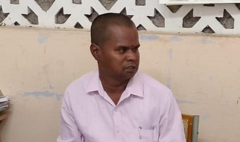 கைது செய்யப்பட்ட உதவி மின் பொறியாளர் அஜித் பிரசாத்