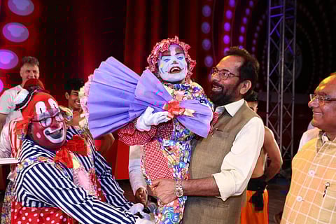 இந்தியாவில் நலிந்து வரும் சர்க்கஸ் தொழில் ஊக்குவிக்கப்பட வேண்டும்: முன்னாள் மத்திய அமைச்சர் நக்வி வலியுறுத்தல்