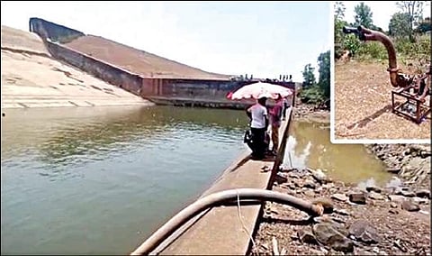 சத்தீஸ்கரில்  உணவுத் துறை அதிகாரியின் செல்போனை எடுப்பதற்காக தண்ணீர் வெளியேற்றப்பட்ட நீர்த்தேக்கம்.