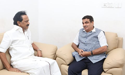 நிதின் கட்கரி மற்றும் முதல்வர் மு.க.ஸ்டாலின்