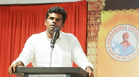 குற்ற வழக்குகளில் சிக்குவதால் அணி பிரிவுகளின் நிர்வாகிகளை கண்காணிக்க பாஜக மாவட்ட தலைவர்களுக்கு உத்தரவு